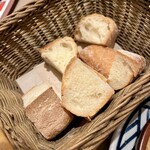 スペイン料理店 エステーリャ - フランスパン
