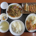 金龍閣 - ニラレバ定食＋黒豚焼き餃子