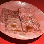 和牛とタン 焼肉 とみ - 