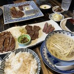 炭焼牛たん東山 - 