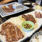 炭焼牛たん東山 仙台本店 - 