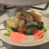 現代里山料理 ZEN HOUSE - （参の皿）2人分
                      京風絹いなり寿司 
                      季節野菜前菜 
                      だし巻き玉子