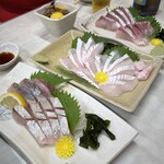 源蔵本店 - 圧巻の刺身たち