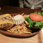 クアアイナ 佐野プレミアム・アウトレット店 - チーズバーガーランチセット