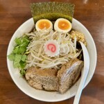 ヤマネコ軒 - 黒醤油特製豚そば並＋ヤサイマシ＋オロチ麺＋ニンニク