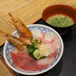 磯丸水産食堂 - 勝手丼