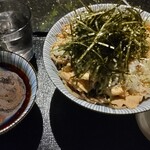 そば さやか - 冷し肉そば（１１５０円）＋大盛（２００円）