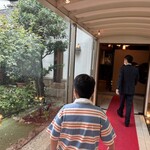 あざみ野うかい亭 - エントランスもいい