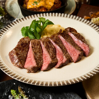 【超目玉】サーロインステーキ180g：税込1900円