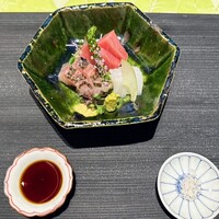 割烹まさご - 御造り
                    ・季節の取り合わせ（ヤリイカ、黒むつ炙り、本鮪）
                    ・芽物一式