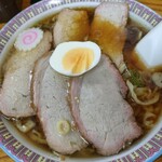 手打中華 すずき - チャーシューだらけぇ〜