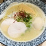 麺匠 ようすけ - この濃厚な鶏白湯ラーメン 950円(味玉150円)