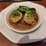 馬車道8 - ホタテ貝と春雨のニンニク蒸し（630円）