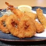 朝市お食事処 山三 道下商店 - 海鮮フライ定食　1,980円