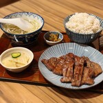 炭焼牛たん東山 雅 - 牛たん定食麦飯大盛