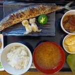 わ楽 - 秋刀魚の塩焼き定食