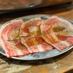 타이슈우 야키니쿠・내장구이 덴푸라 사코이 식당 - はみでるコウネ