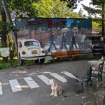 レストラン ペニーレイン - 消しゴムマジック機能でビートルズ一人消えちゃった