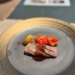 ジョバーノ - Carne
      くまもとあか牛ロースの瞬間グリル
      里の駅大原の旬の野菜