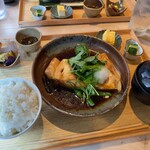 はちマル食堂 - 