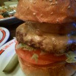 OATMAN DINER - ２月限定：ハワイアングァバチョリソーチーズバーガー(Ｌパティ)！