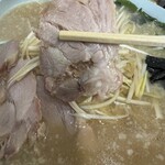 とんとんラーメン - 過去一？のチャーシュー！これは旨すぎる！