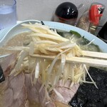 とんとんラーメン - 甘さを感じた和えネギ。超旨かった！！！