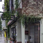 シャルドネ - 外観 ... 蔦が絡んだようで素敵~