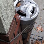 シャルドネ - 店外灰皿 ... お店のものかわかりませんが