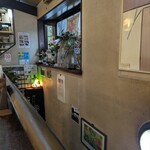 シャルドネ - 店内 ... なんだか落ち着いた空間