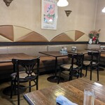 シャルドネ - 店内 ... 落ち着いた空間