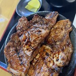 豚丼のかしわ - 