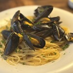 317314390 - モン・サン・ミシェル産ムール貝のワイン風味