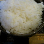 ご飯は大盛り(平日サービス♪)でお願いしました