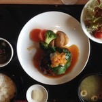 華乃家 - ハンバーグ定食。和風ソース？(H2610)