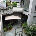 DA FIORE  - 地下一階ながら　パティオあり　