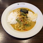 カレーハウス CoCo壱番屋 - 料理写真:●グリーンスパイスカレー（250g）　1.130円

●ご飯大盛り（250g→350g）　＋157円

●2辛に変更（スパイス2倍）　＋50円

合計　1,317円　を注文してみた