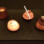 ガストロノミー ジョエル・ロブション - ミニャルディーズ（カヌレ・シークヮーサーのタルト・モンブラン・珈琲シュー）