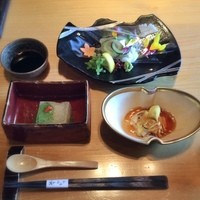 レストラン QUATRE CINQ (道後夢蔵) - 20食限定「媛御膳(2,160円)」。地産地消で盛り沢山、ボリュームもしっかり。なかなか満足度の高いランチだと思います♫