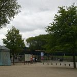 La Flottille - ヴェルサイユ宮殿、大運河の横の出口。この出口を出ると、レストラン♪