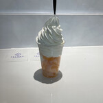 ジェラテリア ジェラボ - 北海道産赤肉メロンとソフトクリーム