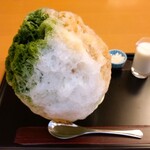 二條若狭屋 - 抹茶の苦み、旨み、焙じ茶の香ばしい香り、みぞれの甘みを感じられるかき氷～!!( ^o^)ﾉ