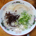 博多ラーメン 山桜 - 2014年10月18日(土)　ラーメン(620円)はりがね