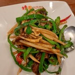 桂園 - 料理写真:青椒肉絲　(セット)