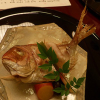 渡風亭 - お祝いのお料理（鯛の塩焼き）