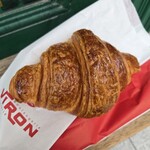 VIRON 渋谷店 - クロワッサン  520円