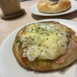 Breath Coffee - ポテトの何とかフォカッチャ。