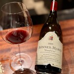 蒼 - 以前はミュジニーへの憧れが強かったのですが、ボンヌ・マール、素晴らしいです。
      難解な感じじゃなくて、「美味しい！」がパッと広がる感じ。
      まだまだ先も見たいワインですが、これぞ、グラン・クリュです。