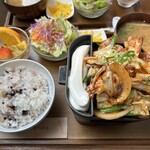 NICO'S CAFE&TABLE - 