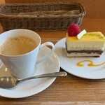 パティスリー アキト - ラクテシトロン 税込660円、ホットコーヒー 税込450円（R7.5時点）